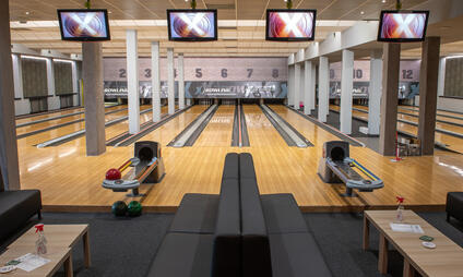 Xbowling Prosek DUO Praha - nově zrekonstruované 12-ti dráhové bowlingové centrum