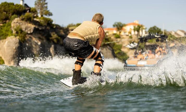 Wakesurf Milešov - vodní sporty pro každého