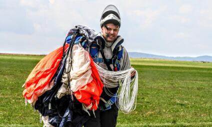 Parašutistický výcvik s 1 seskokem na letišti v Jihlavě