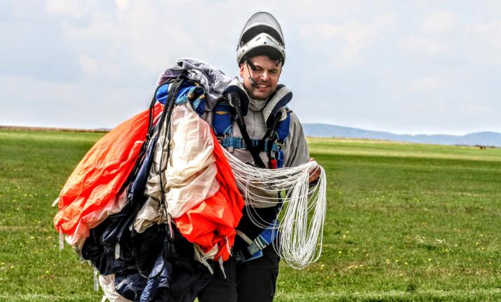 Parašutistický výcvik s 1 seskokem na letišti v Jihlavě