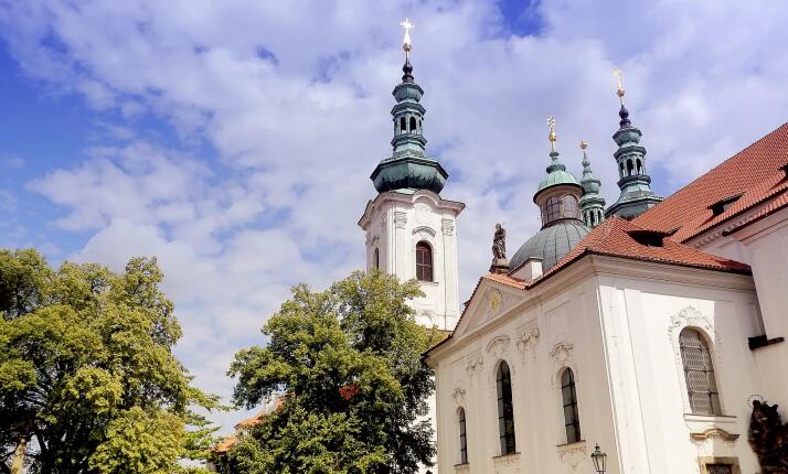 Procházky Prahou s Jitkou Kratochvílovou - Uzavřené brány hradčanských klášterů