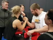 Stůl na páku - Armwrestling od NejlepšíAtrakce.cz - zábava pro opravdové chlapy