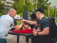 Stůl na páku - Armwrestling od NejlepšíAtrakce.cz - zábava pro opravdové chlapy