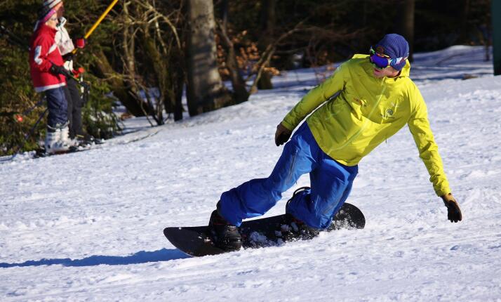 Privátní výuka snowboardingu Harrachov – pro pokročilé snowboardisty nebo malé děti